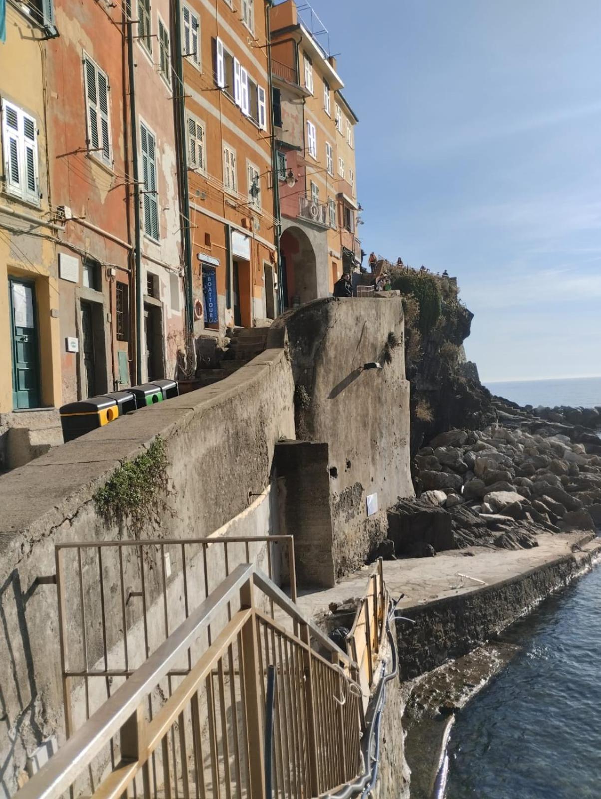 דירות לה ספציה Casa Vacanze Andrea La Tua Base Per Visitare Il Mare Delle Cinque Terre מראה חיצוני תמונה